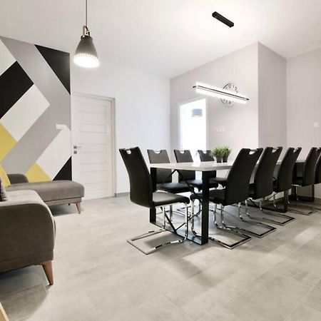 Premium Apartment By Hi5-Vaci Str. 3 Bedroom Budapest Exteriör bild